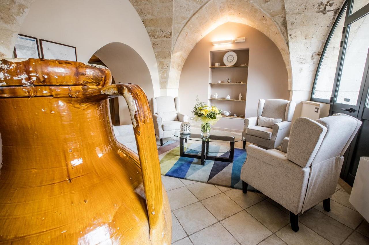 Laurito & Hotel Oria (Brindisi)